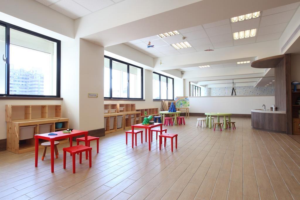 Chateau de Chine Hotel Hualien Buitenkant foto Kindergarten