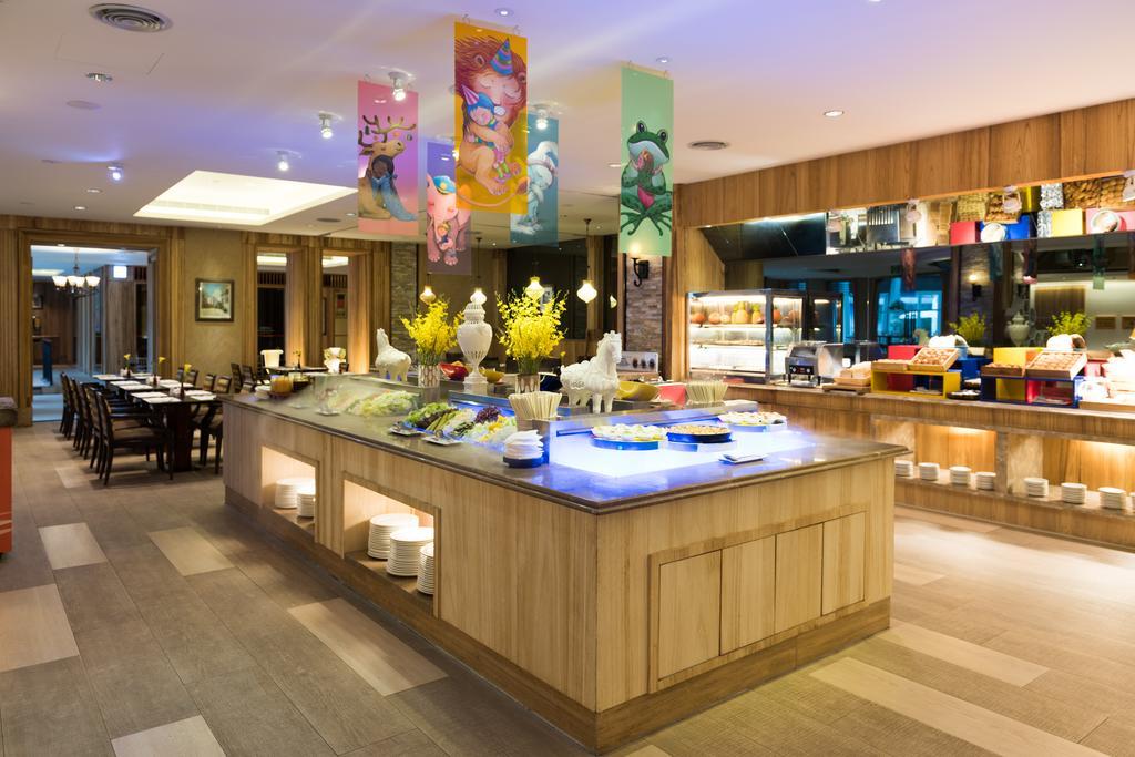 Chateau de Chine Hotel Hualien Buitenkant foto The buffet at the hotel